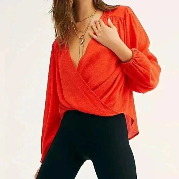 Free People In a wrap-style silhouette - Picture 2 of 9